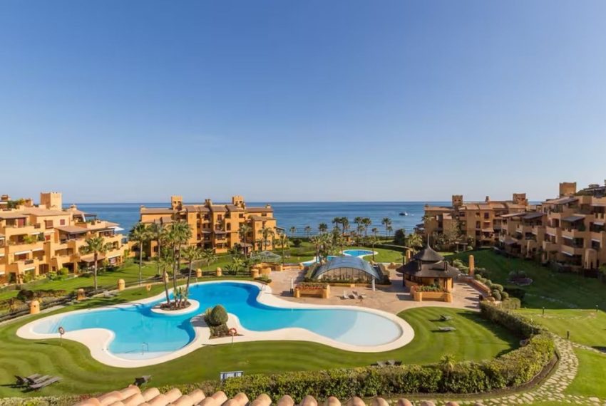 R5427805-Apartment-For-Sale-Estepona-Middle-Floor-Apartment-3-Beds-150-Built-3