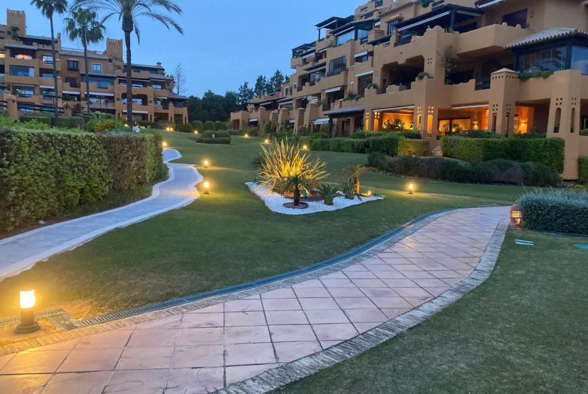 R5427805-Apartment-For-Sale-Estepona-Middle-Floor-Apartment-3-Beds-150-Built-7