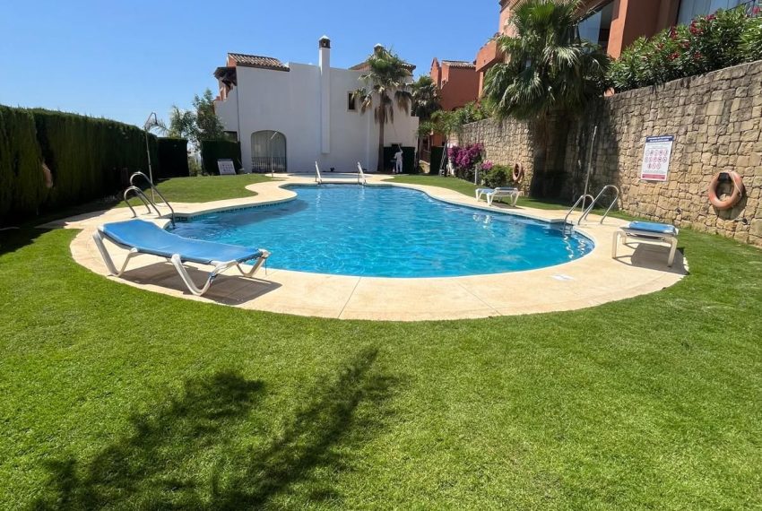 R5427826-House-For-Sale-Estepona-Townhouse-3-Beds-245-Built-1