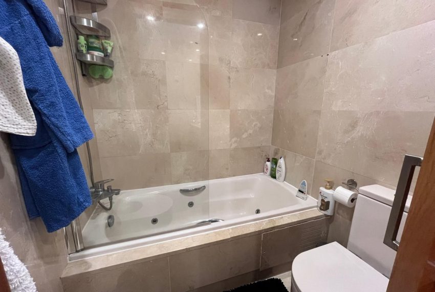 R5427826-House-For-Sale-Estepona-Townhouse-3-Beds-245-Built-13