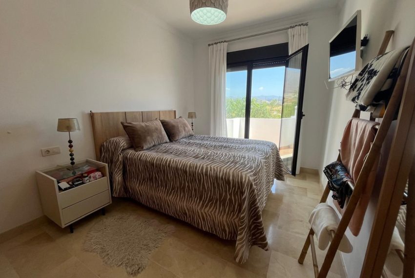 R5427826-House-For-Sale-Estepona-Townhouse-3-Beds-245-Built-8