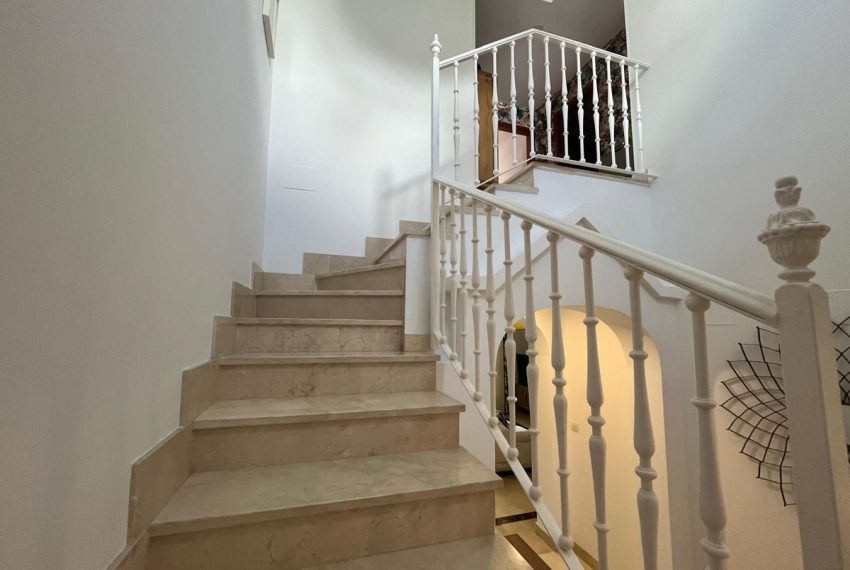 R5427826-House-For-Sale-Estepona-Townhouse-3-Beds-245-Built-9