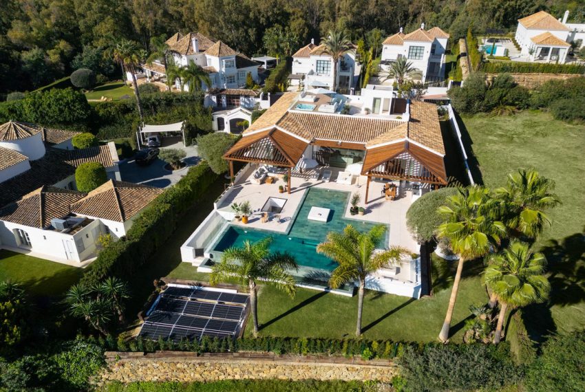 R5427853-House-For-Sale-Nueva-Andalucia-Detached-Villa-6-Beds-854-Built-10