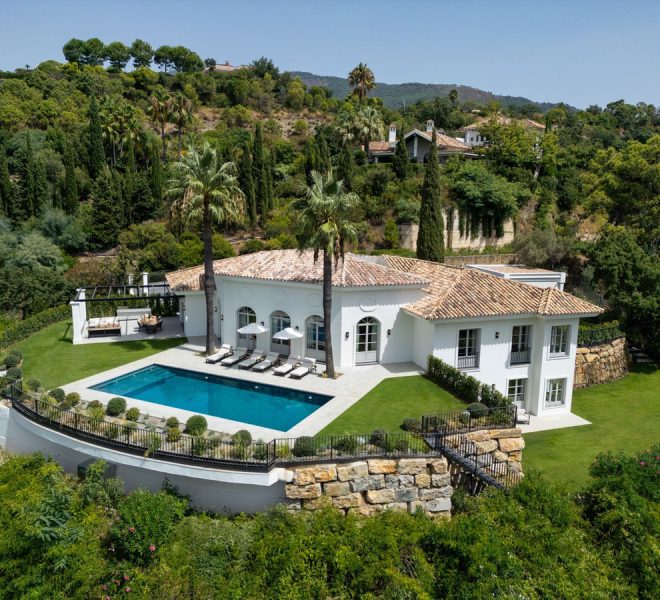 R5427898-Image 1-Detached Villa - 5 Beds - 651 Built