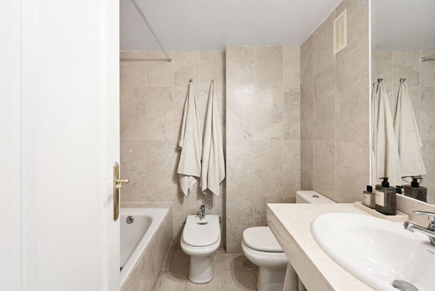 R5427946-Apartment-For-Sale-Nueva-Andalucia-Middle-Floor-Apartment-2-Beds-94-Built-19