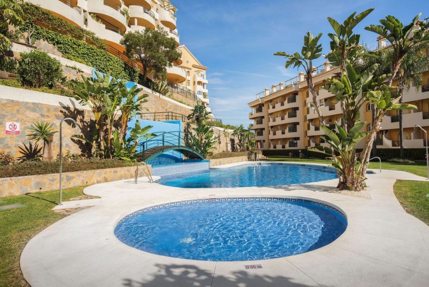 R5427946-Apartment-For-Sale-Nueva-Andalucia-Middle-Floor-Apartment-2-Beds-94-Built