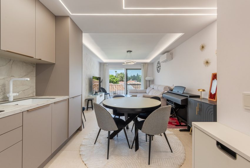 R5427976-Apartment-For-Sale-La-Cala-de-Mijas-Middle-Floor-Apartment-2-Beds-72-Built-2