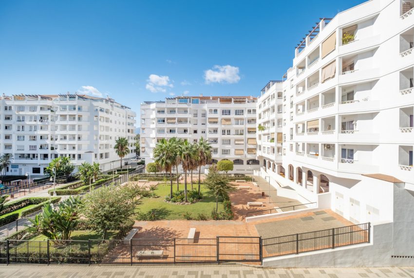 R5427982-Apartment-For-Sale-Nueva-Andalucia-Middle-Floor-Apartment-2-Beds-109-Built-3
