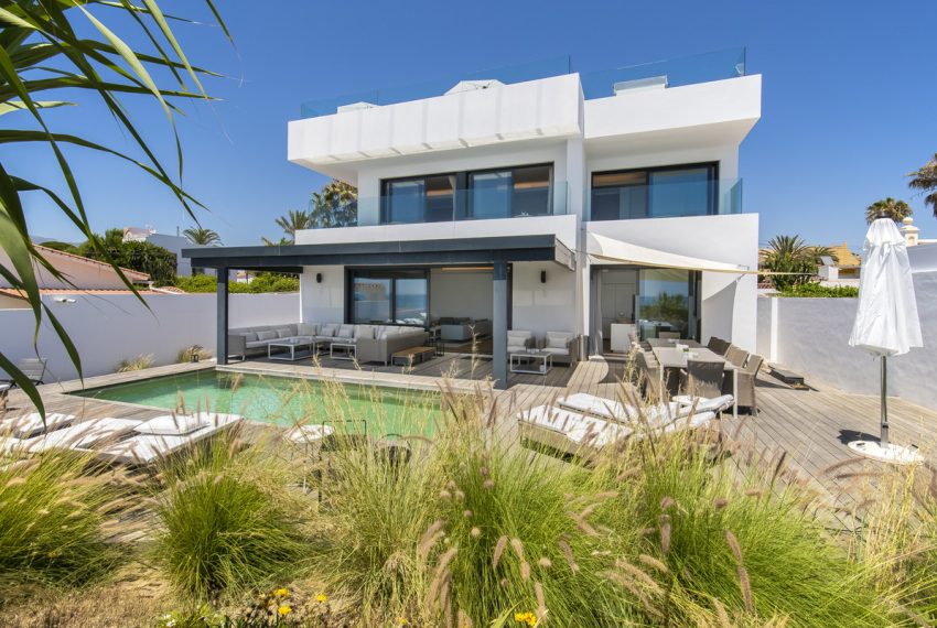 R5428042-House-For-Sale-Costabella-Detached-Villa-6-Beds-420-Built-6