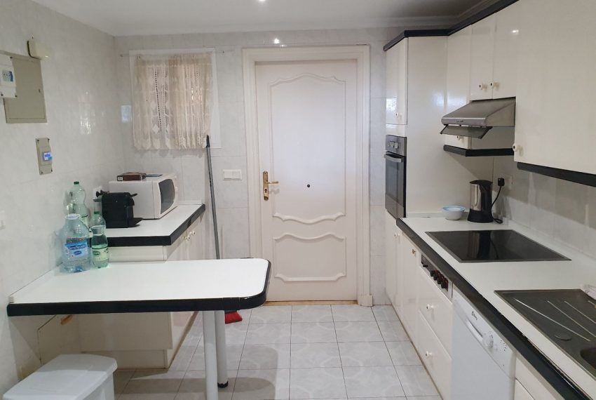 R5429302-House-For-Sale-El-Presidente-Townhouse-2-Beds-170-Built-12