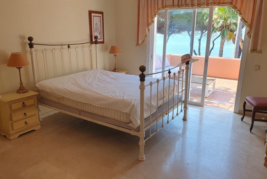 R5429302-House-For-Sale-El-Presidente-Townhouse-2-Beds-170-Built-15