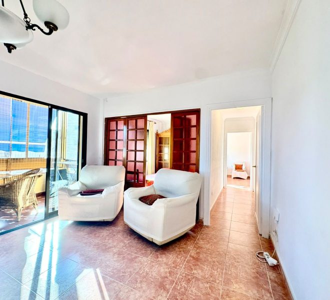 R5429359-Image 1-Middle Floor Apartment - 3 Beds - 95 Built