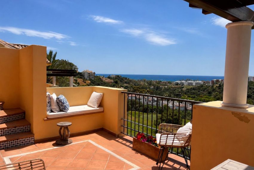 R5429413-Apartment-For-Sale-Los-Arqueros-Penthouse-Duplex-2-Beds-99-Built-1