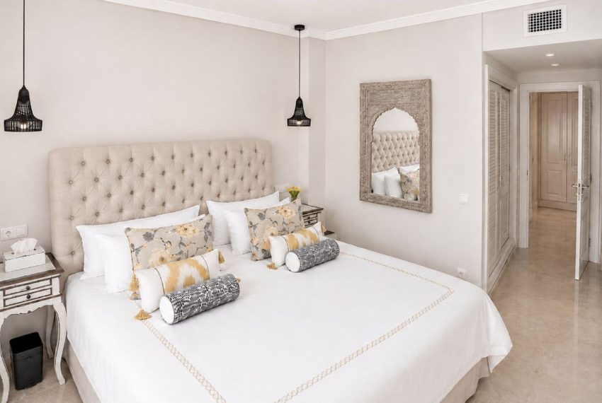 R5429413-Apartment-For-Sale-Los-Arqueros-Penthouse-Duplex-2-Beds-99-Built-11