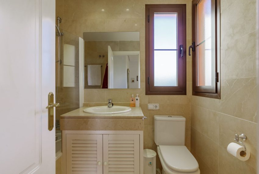 R5429413-Apartment-For-Sale-Los-Arqueros-Penthouse-Duplex-2-Beds-99-Built-15