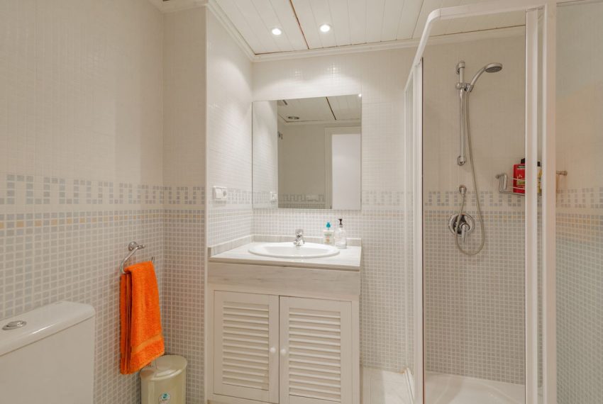R5429413-Apartment-For-Sale-Los-Arqueros-Penthouse-Duplex-2-Beds-99-Built-16