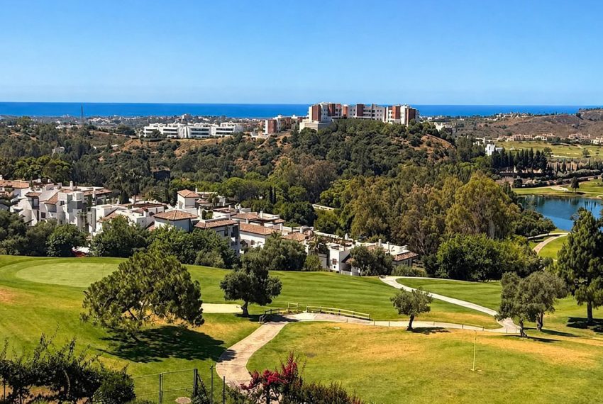 R5429413-Apartment-For-Sale-Los-Arqueros-Penthouse-Duplex-2-Beds-99-Built-18