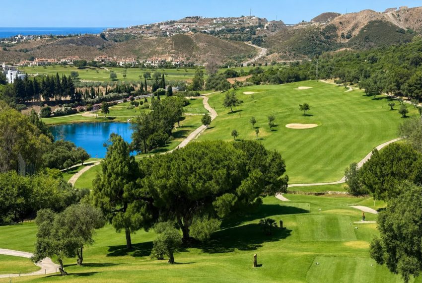 R5429413-Apartment-For-Sale-Los-Arqueros-Penthouse-Duplex-2-Beds-99-Built-19