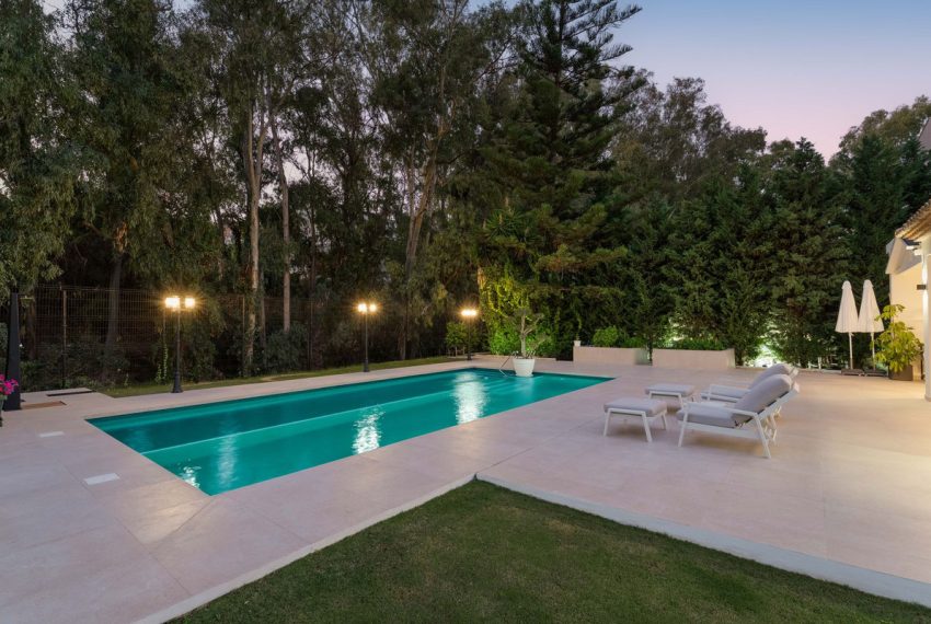 R5429473-House-For-Sale-Nueva-Andalucia-Detached-Villa-5-Beds-453-Built-5