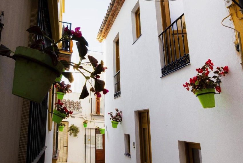 R5429500-Apartment-For-Sale-Estepona-Middle-Floor-Apartment-2-Beds-94-Built
