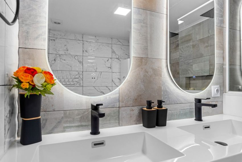 R5429512-Apartment-For-Sale-New-Golden-Mile-Penthouse-2-Beds-99-Built-15