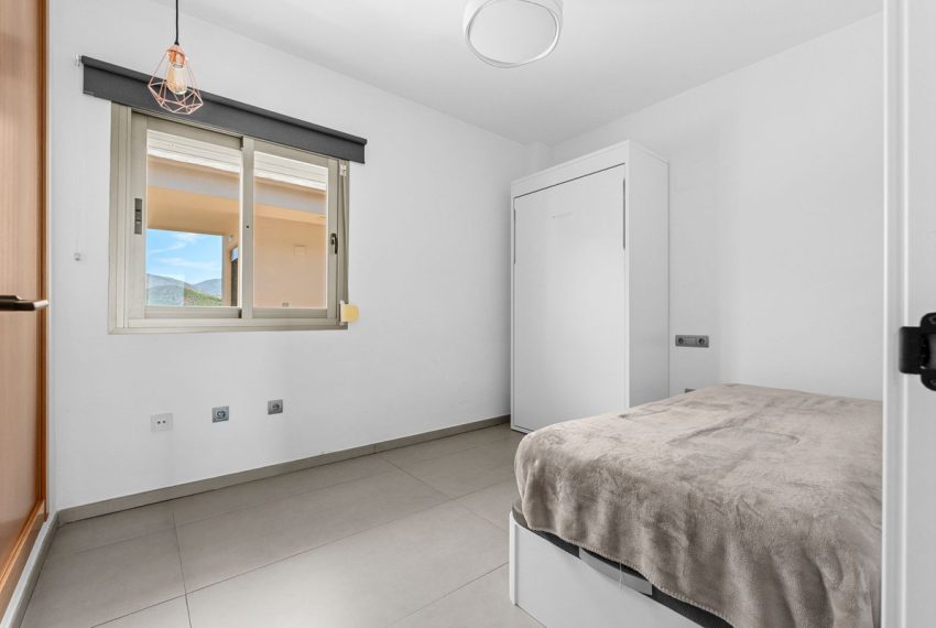 R5429512-Apartment-For-Sale-New-Golden-Mile-Penthouse-2-Beds-99-Built-18