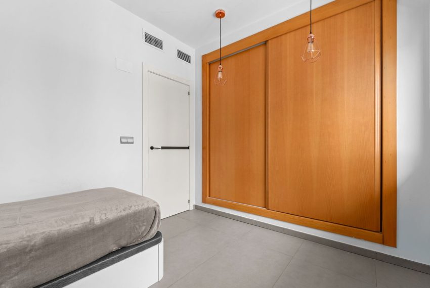 R5429512-Apartment-For-Sale-New-Golden-Mile-Penthouse-2-Beds-99-Built-19