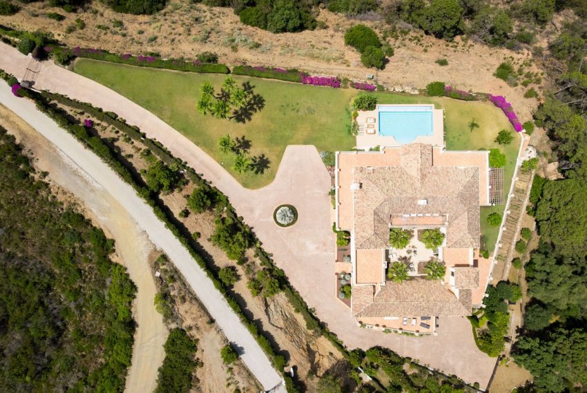 R5429527-House-For-Sale-Estepona-Detached-Villa-5-Beds-1070-Built-8