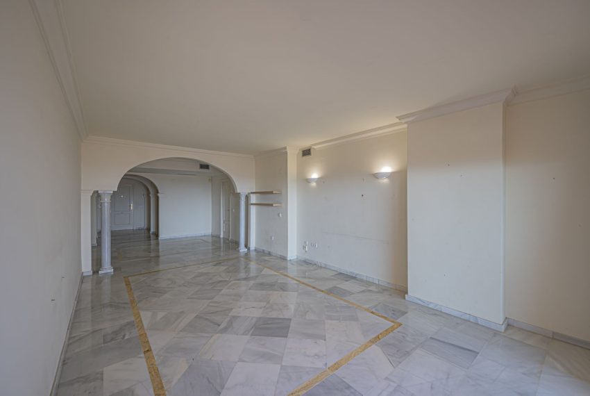 R5429659-Apartment-For-Sale-Nueva-Andalucia-Middle-Floor-Apartment-2-Beds-120-Built-10