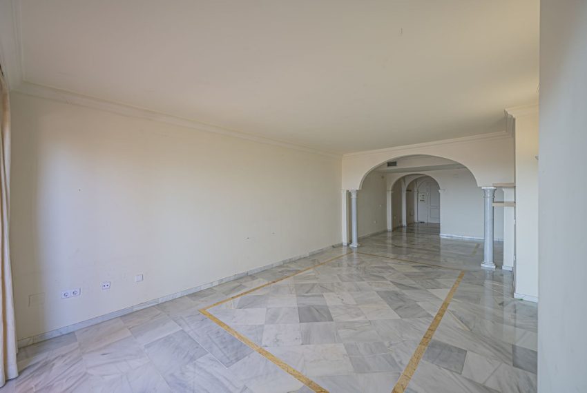 R5429659-Apartment-For-Sale-Nueva-Andalucia-Middle-Floor-Apartment-2-Beds-120-Built-2