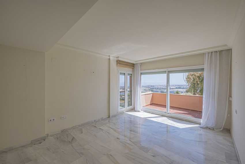 R5429659-Apartment-For-Sale-Nueva-Andalucia-Middle-Floor-Apartment-2-Beds-120-Built-4