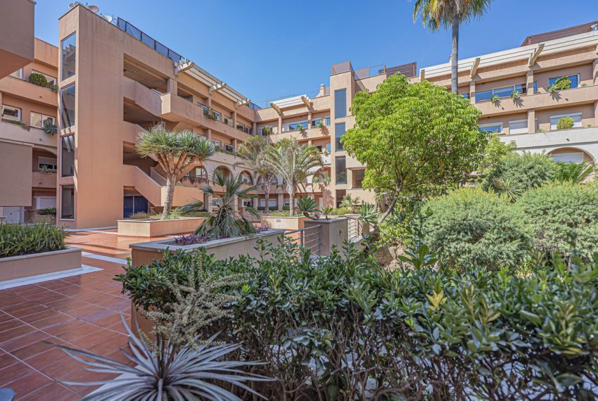 R5429659-Apartment-For-Sale-Nueva-Andalucia-Middle-Floor-Apartment-2-Beds-120-Built-9