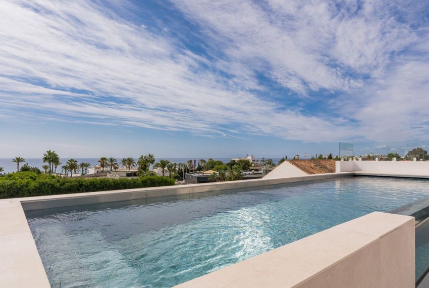 R5429662-House-For-Sale-The-Golden-Mile-Detached-Villa-5-Beds-912-Built-10