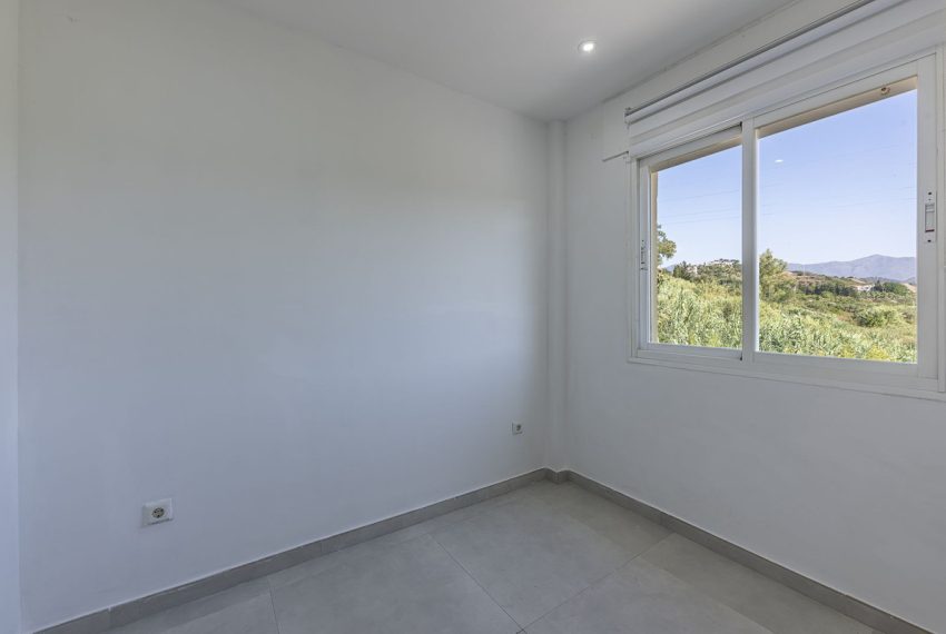 R5430292-House-For-Sale-Estepona-Townhouse-3-Beds-102-Built-3