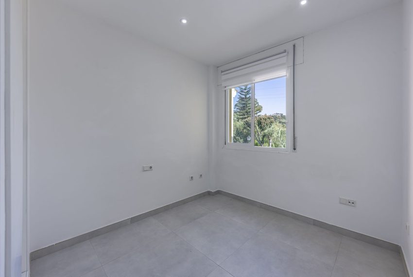 R5430292-House-For-Sale-Estepona-Townhouse-3-Beds-102-Built-5