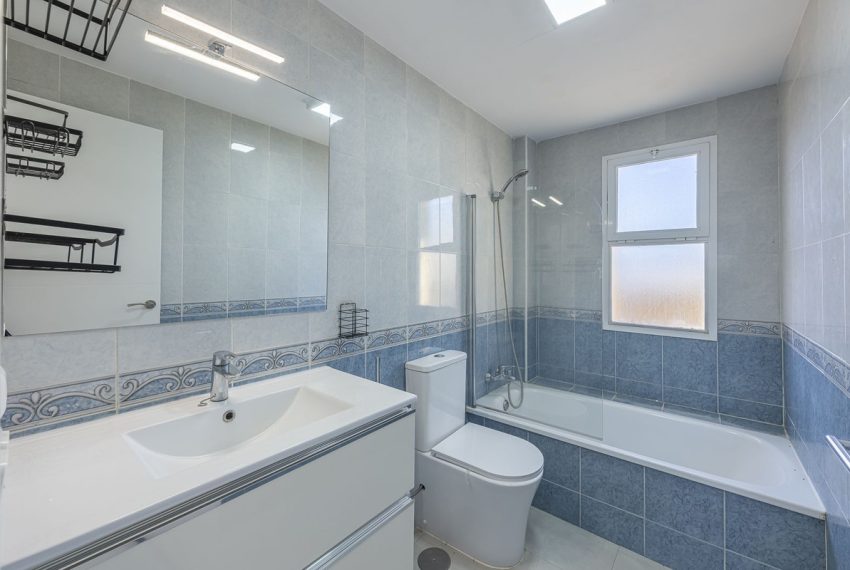 R5430292-House-For-Sale-Estepona-Townhouse-3-Beds-102-Built-9
