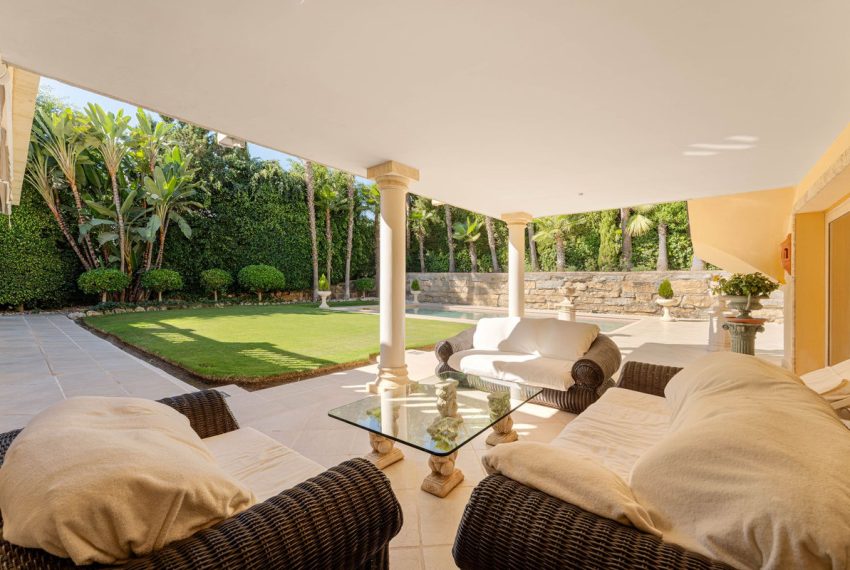 R5430451-House-For-Sale-Nueva-Andalucia-Detached-Villa-5-Beds-405-Built-14