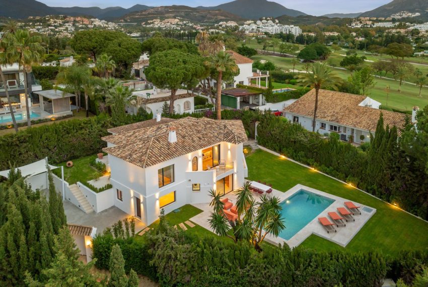 R5430469-House-For-Sale-Nueva-Andalucia-Detached-Villa-4-Beds-335-Built-4
