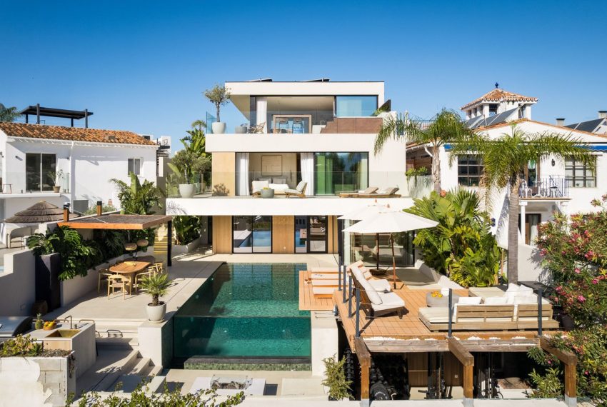 R5430487-House-For-Sale-Nueva-Andalucia-Detached-Villa-5-Beds-245-Built-15