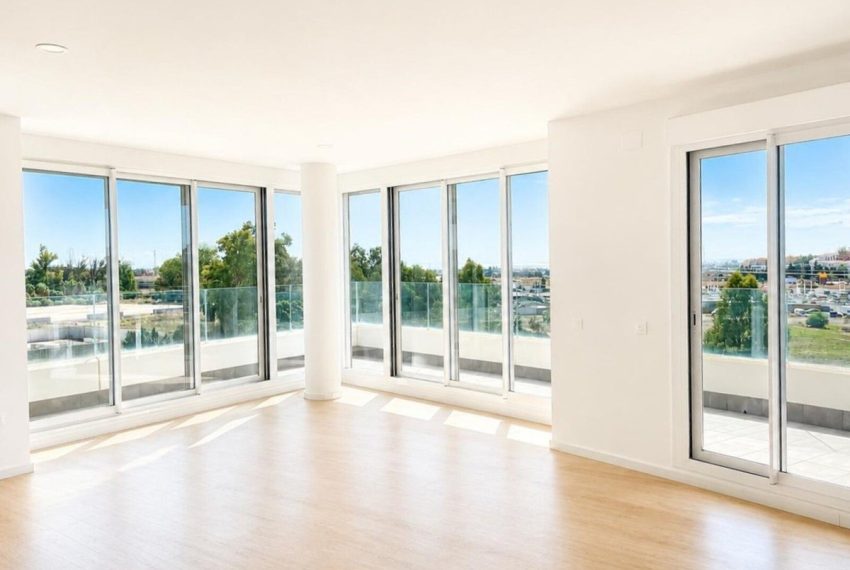 R5430508-Apartment-For-Sale-Nueva-Andalucia-Middle-Floor-Apartment-4-Beds-204-Built
