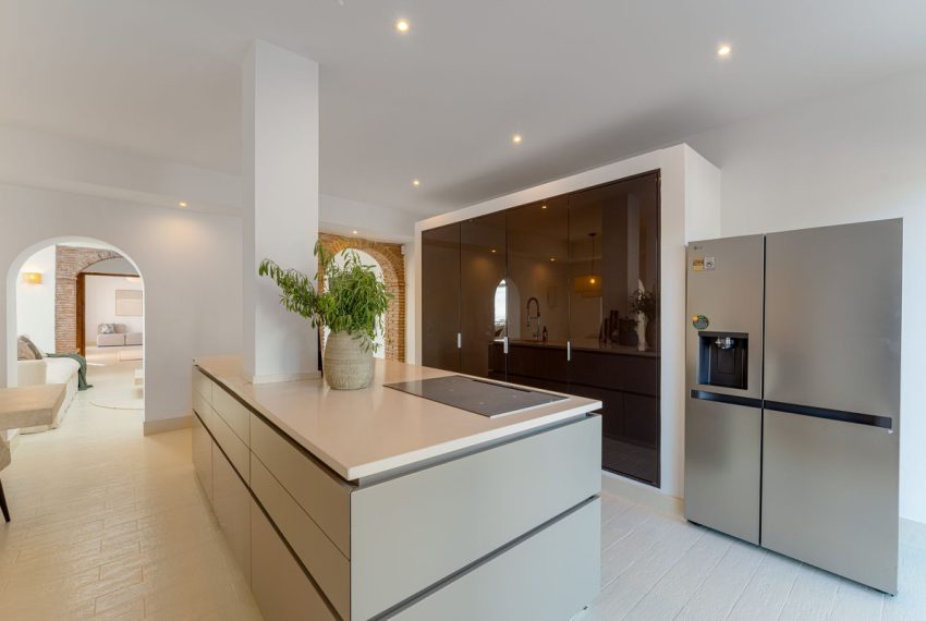 R5430547-House-For-Sale-El-Madronal-Detached-Villa-6-Beds-538-Built-2