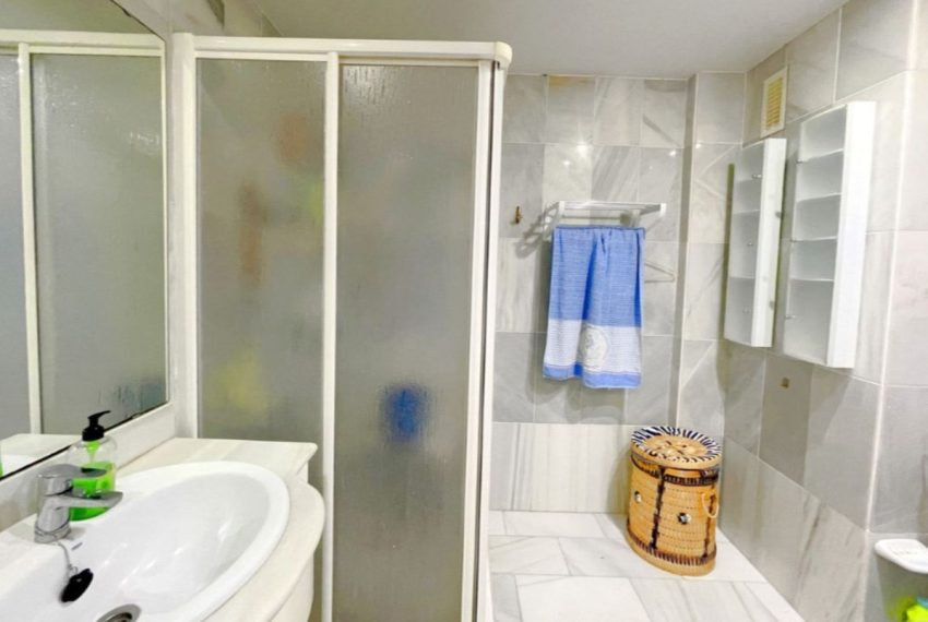 R5430568-Apartment-For-Sale-Estepona-Middle-Floor-Apartment-3-Beds-166-Built-11