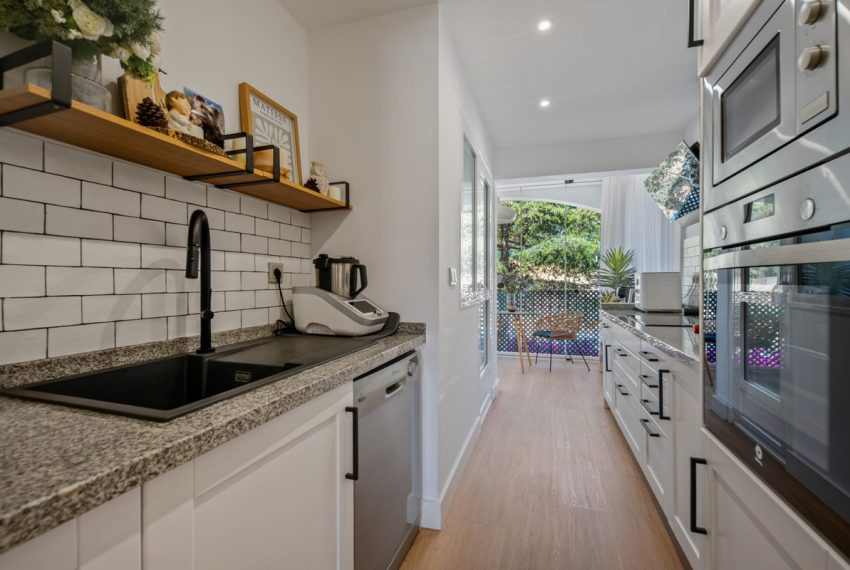 R5430718-Apartment-For-Sale-The-Golden-Mile-Middle-Floor-Apartment-2-Beds-172-Built-11