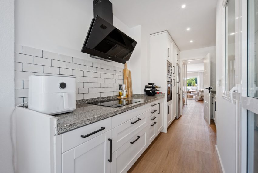 R5430718-Apartment-For-Sale-The-Golden-Mile-Middle-Floor-Apartment-2-Beds-172-Built-8