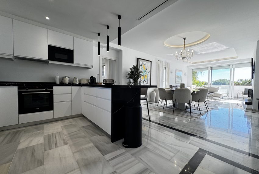 R5432302-Apartment-For-Sale-Puerto-Banus-Penthouse-Duplex-4-Beds-259-Built-1