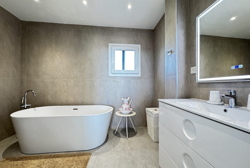 R5432302-Apartment-For-Sale-Puerto-Banus-Penthouse-Duplex-4-Beds-259-Built-5
