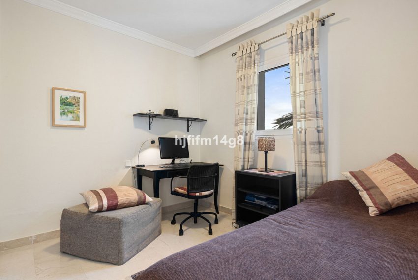 R5433385-Apartment-For-Sale-La-Quinta-Penthouse-Duplex-3-Beds-161-Built-13
