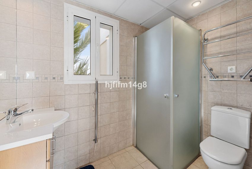 R5433385-Apartment-For-Sale-La-Quinta-Penthouse-Duplex-3-Beds-161-Built-14
