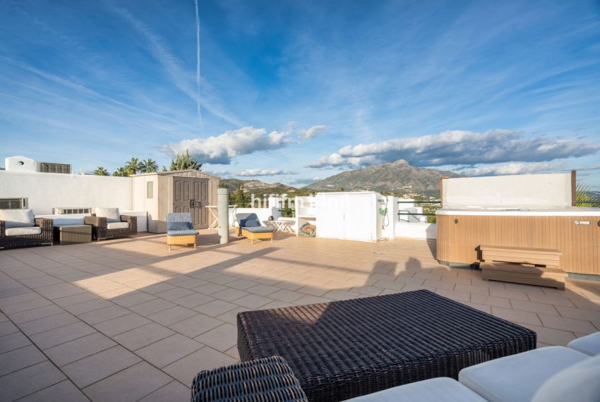 R5433385-Apartment-For-Sale-La-Quinta-Penthouse-Duplex-3-Beds-161-Built-2
