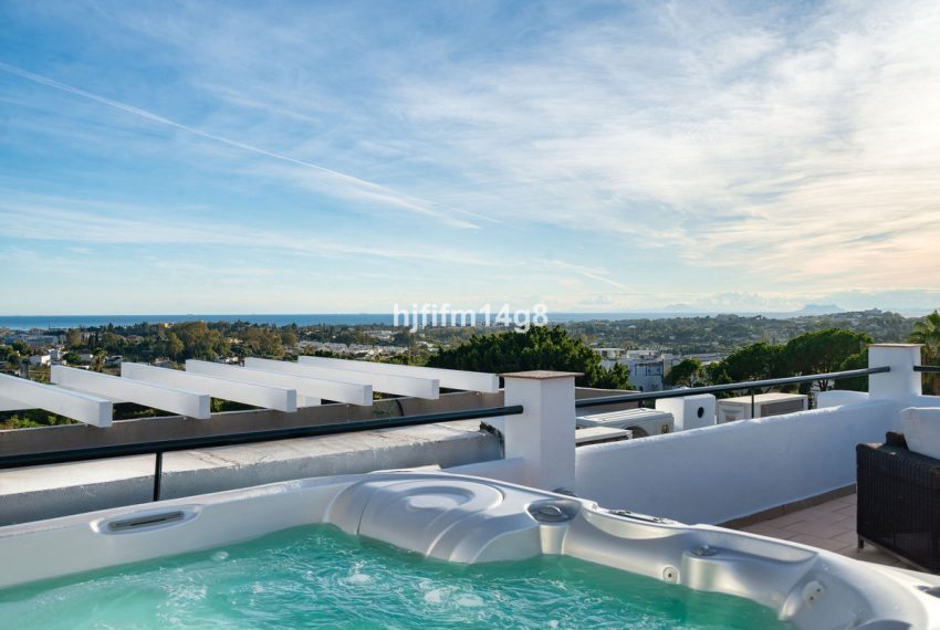 R5433385-Apartment-For-Sale-La-Quinta-Penthouse-Duplex-3-Beds-161-Built-3